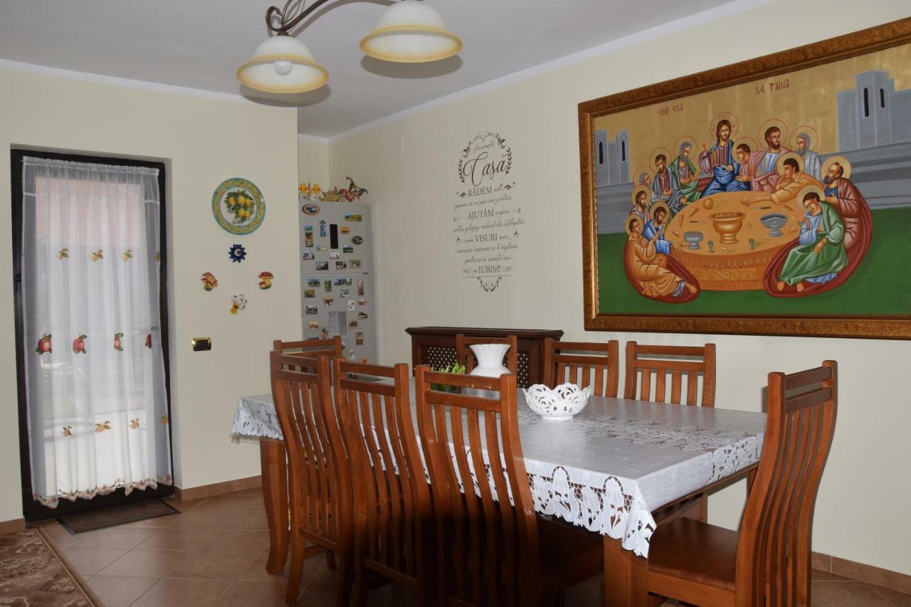 Pensiunea Select Curtea De Arges Exterior photo